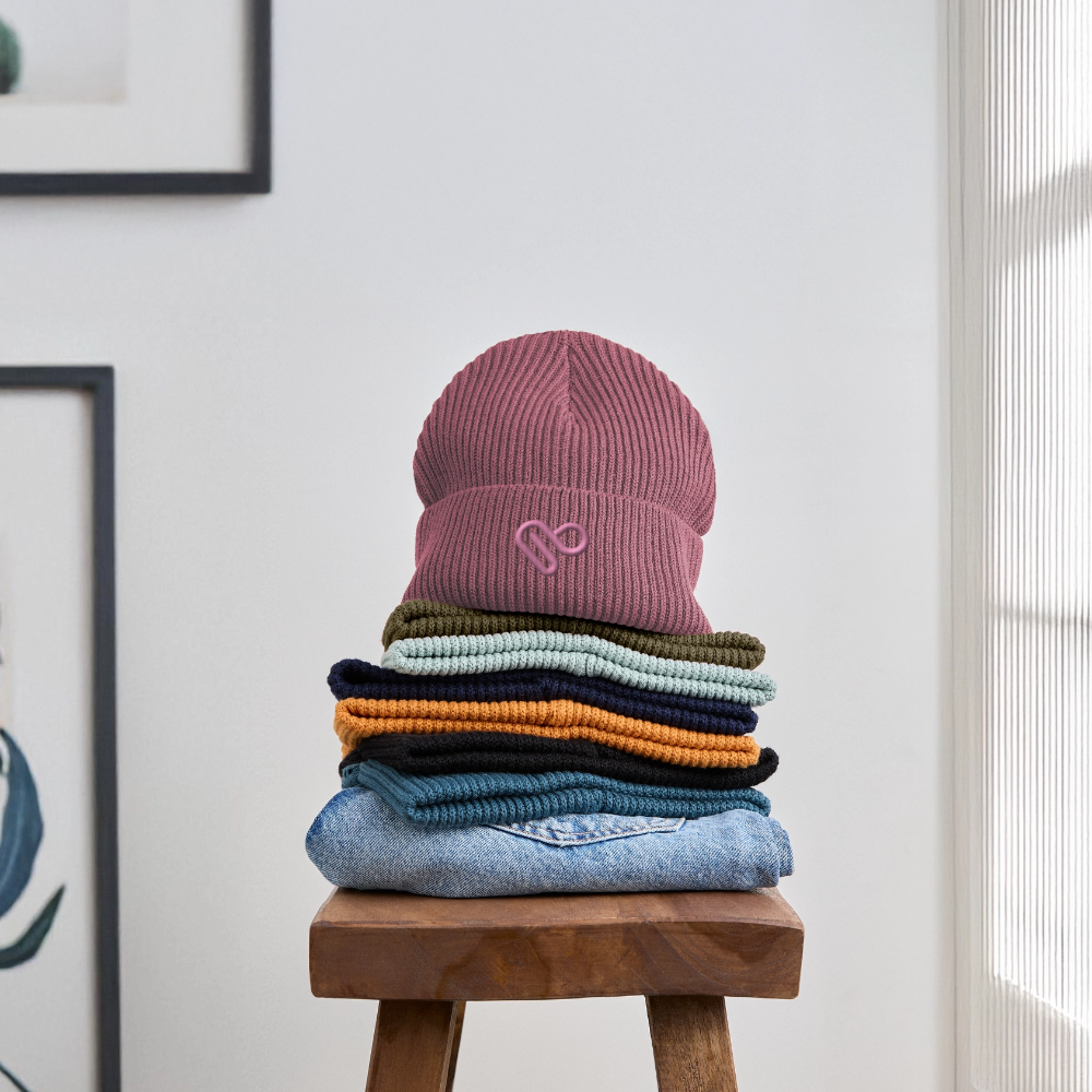 Herzfarben Mütze – Cremefarbene Mütze aus 95 % Bio-Baumwolle & 5 % Elasthan - Hibiskusrosa