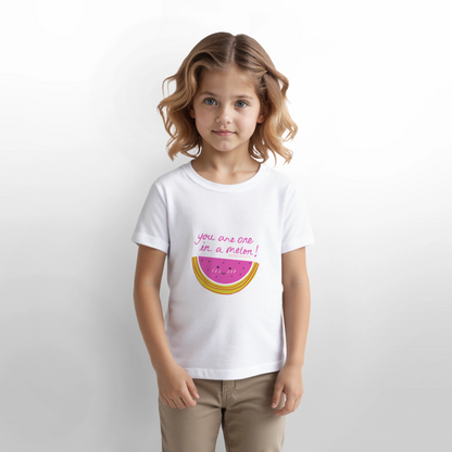 Herzfarben Kinder T-Shirt „You Are One in a Melon“ – Kindershirt aus 100 % Bio-Baumwolle - Weiß