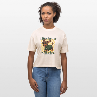 Herzfarben Oversize Damen T-Shirt „Life’s Better With a Dog“ – Nachhaltiges Hunde-Statement Shirt aus Bio-Baumwolle - Naturroh